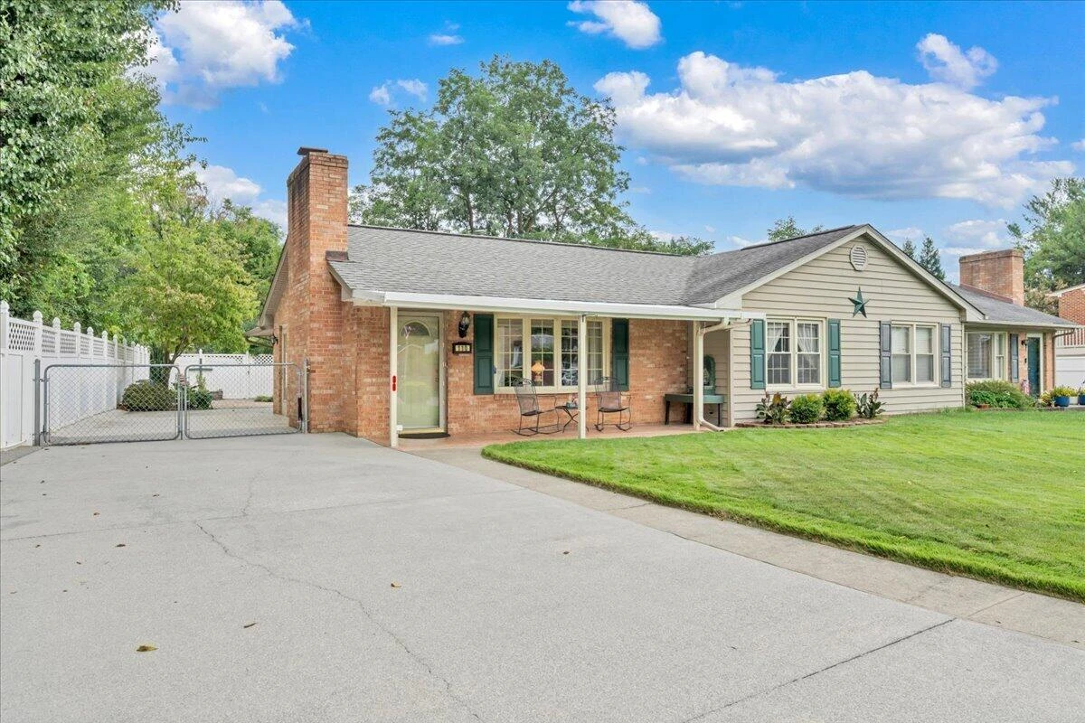 110 Hart DR - Photo 35
