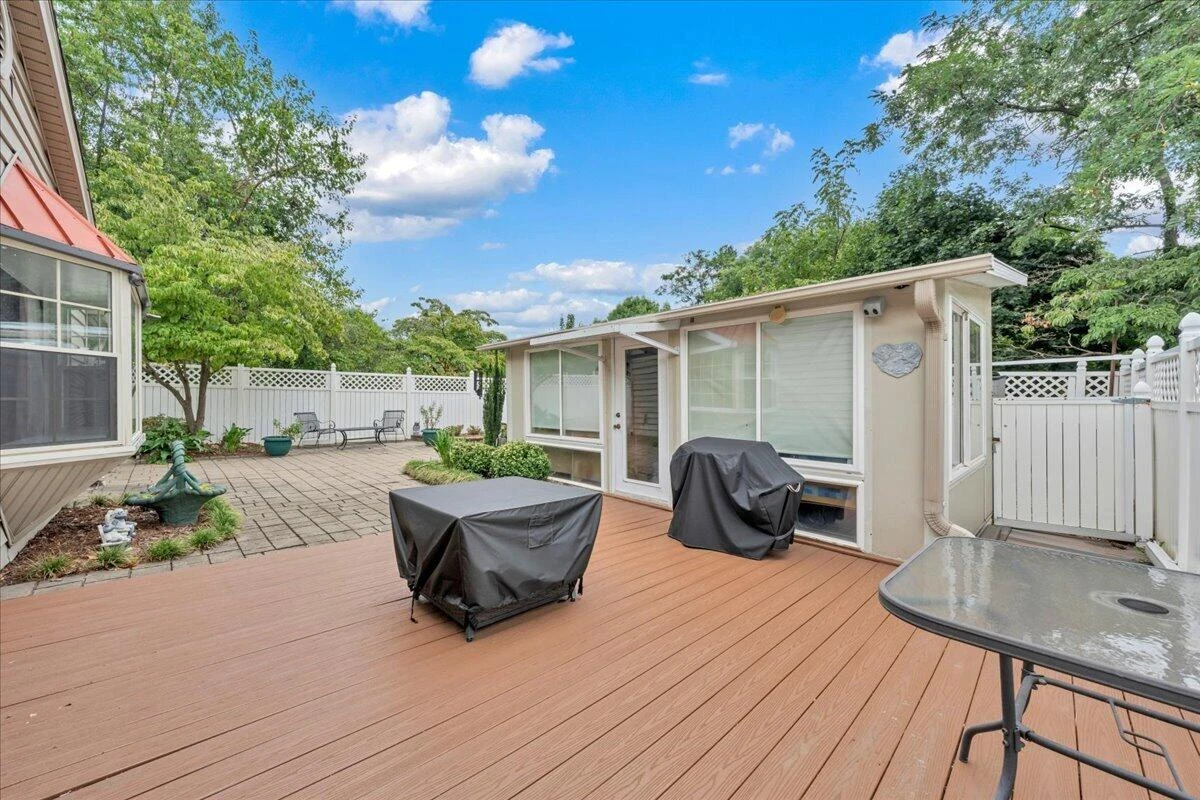 110 Hart DR - Photo 52