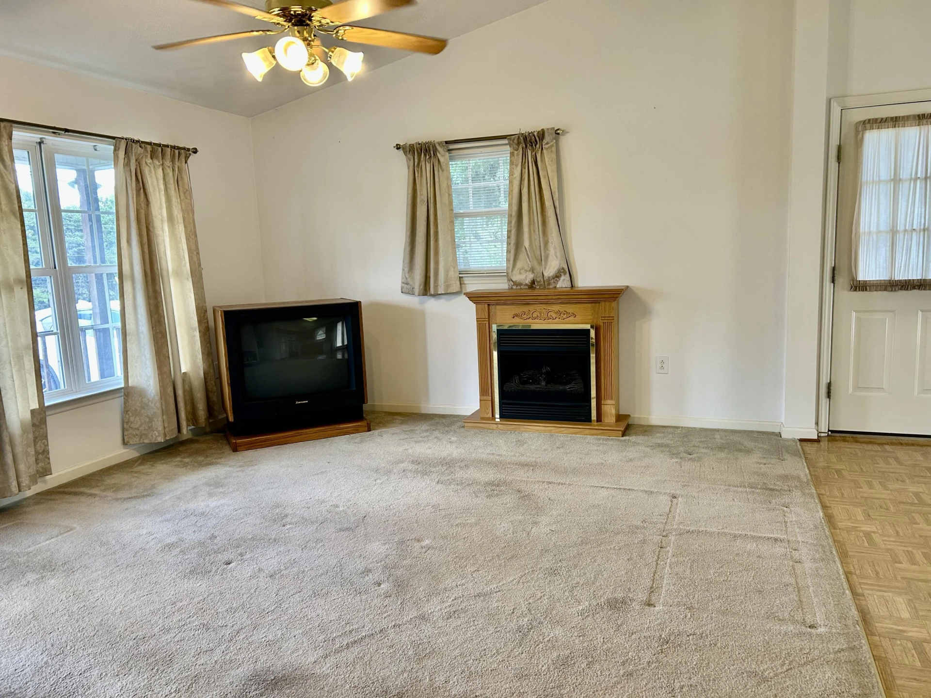 12179 Hardy RD - Photo 5