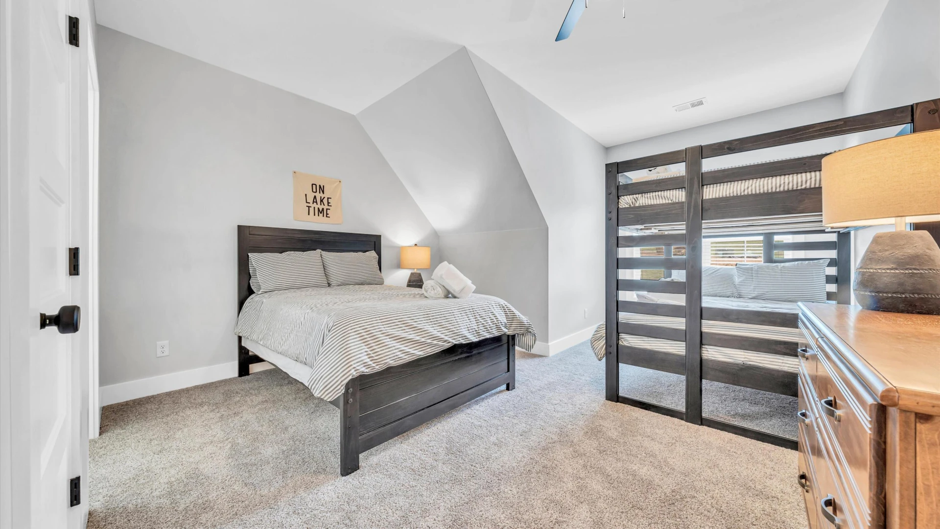 250 Mountain Vista DR - Photo 32