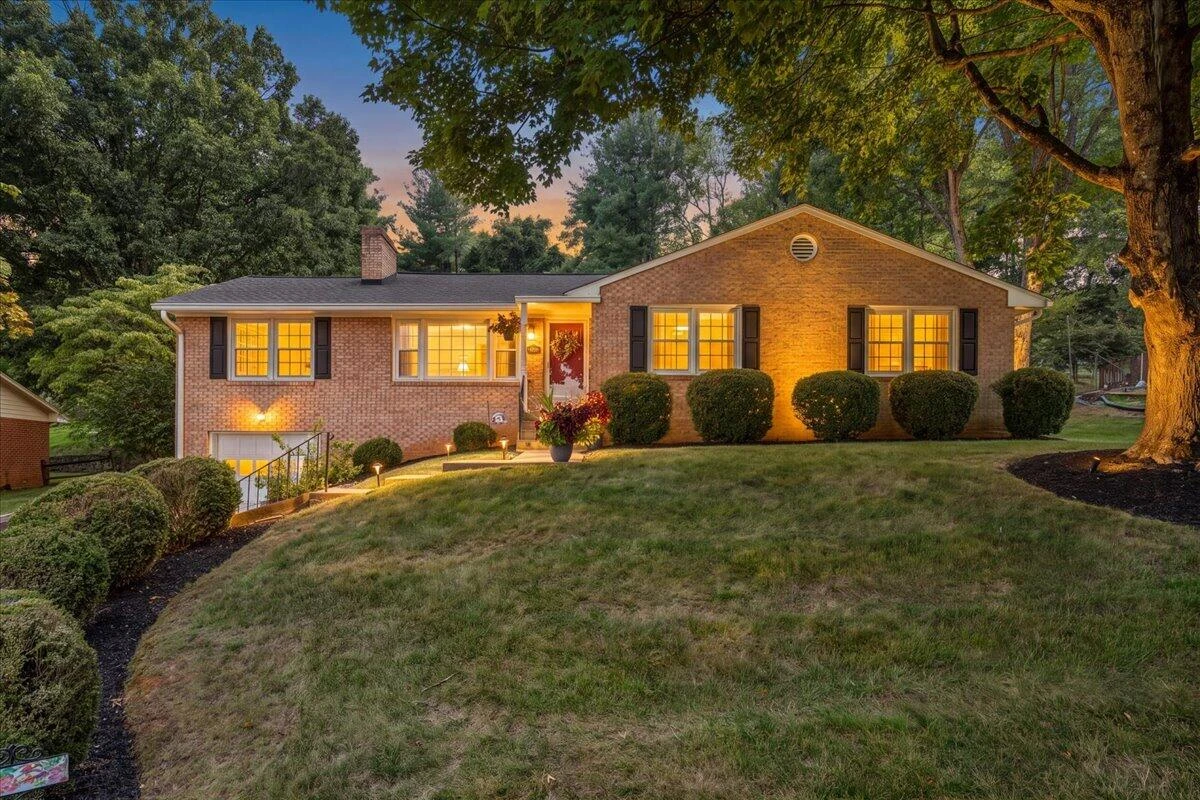 5728 Castle Rock RD - Photo 2