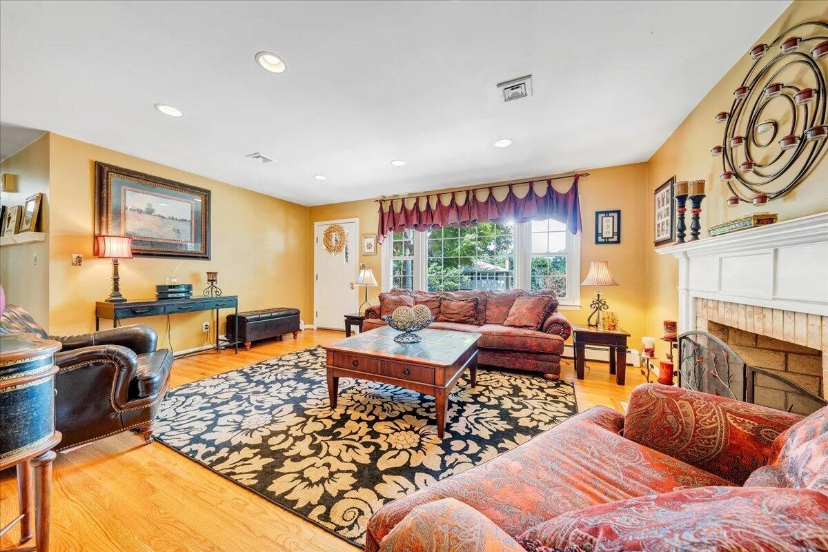5728 Castle Rock RD - Photo 7
