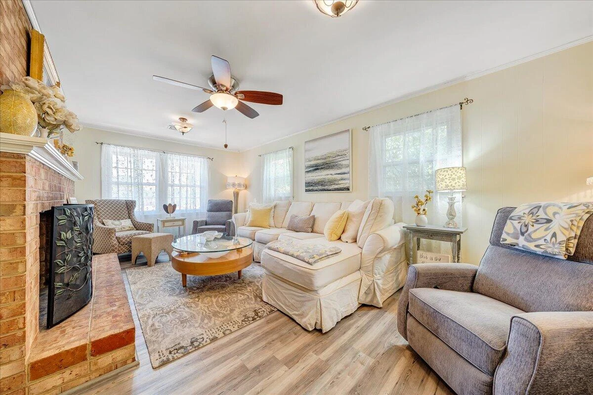 5728 Castle Rock RD - Photo 9