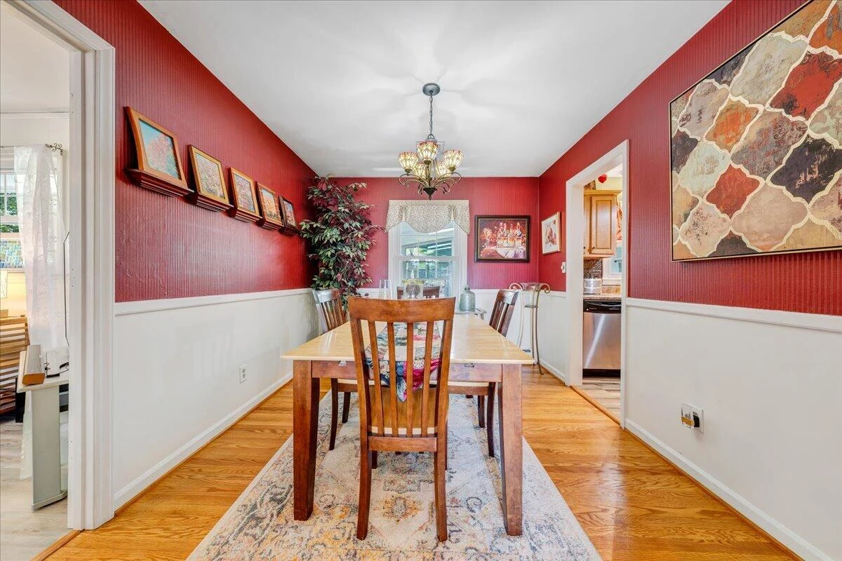 5728 Castle Rock RD - Photo 10