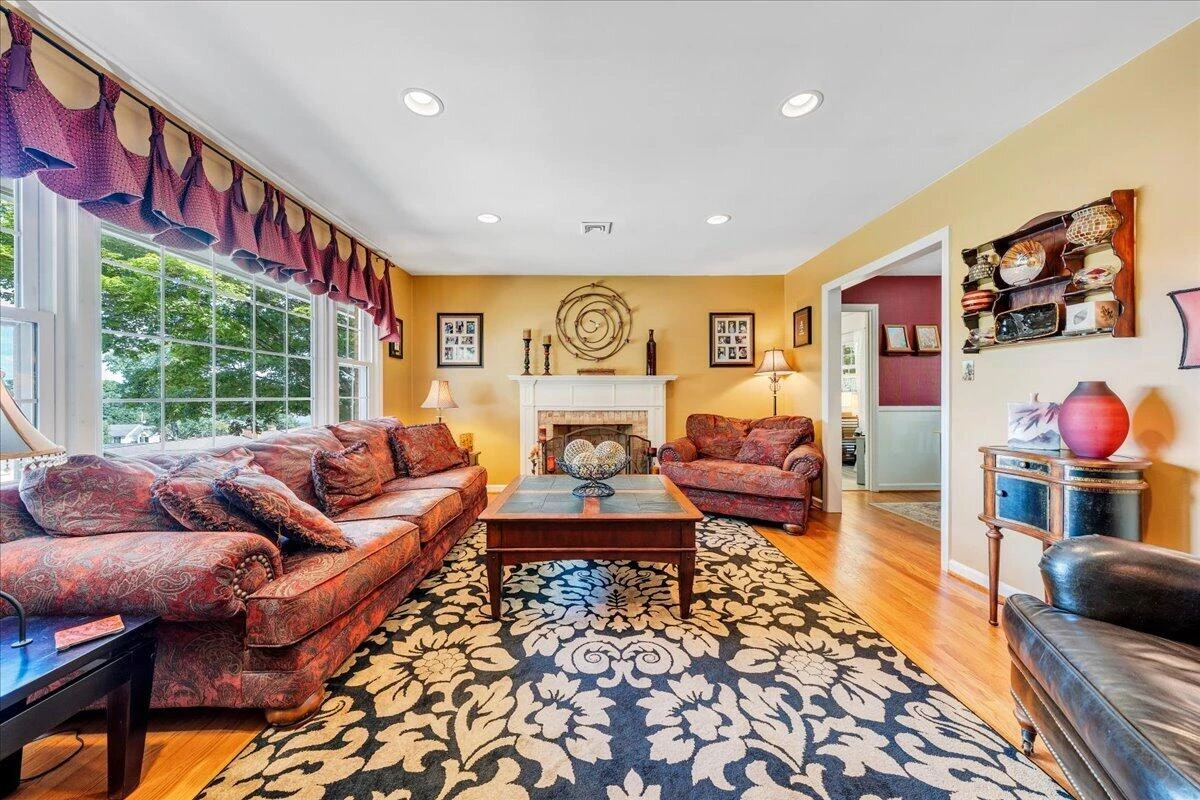 5728 Castle Rock RD - Photo 12