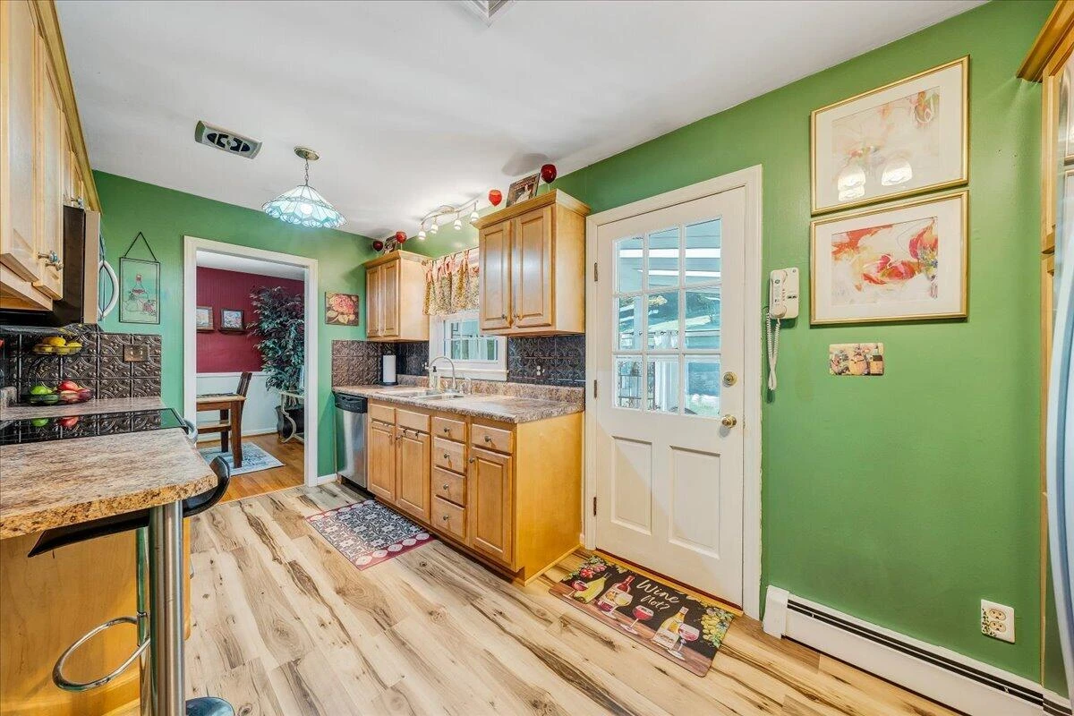 5728 Castle Rock RD - Photo 15