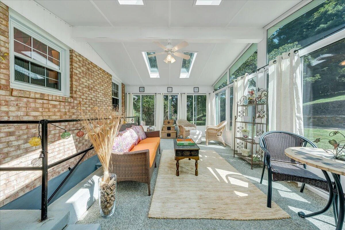 5728 Castle Rock RD - Photo 17