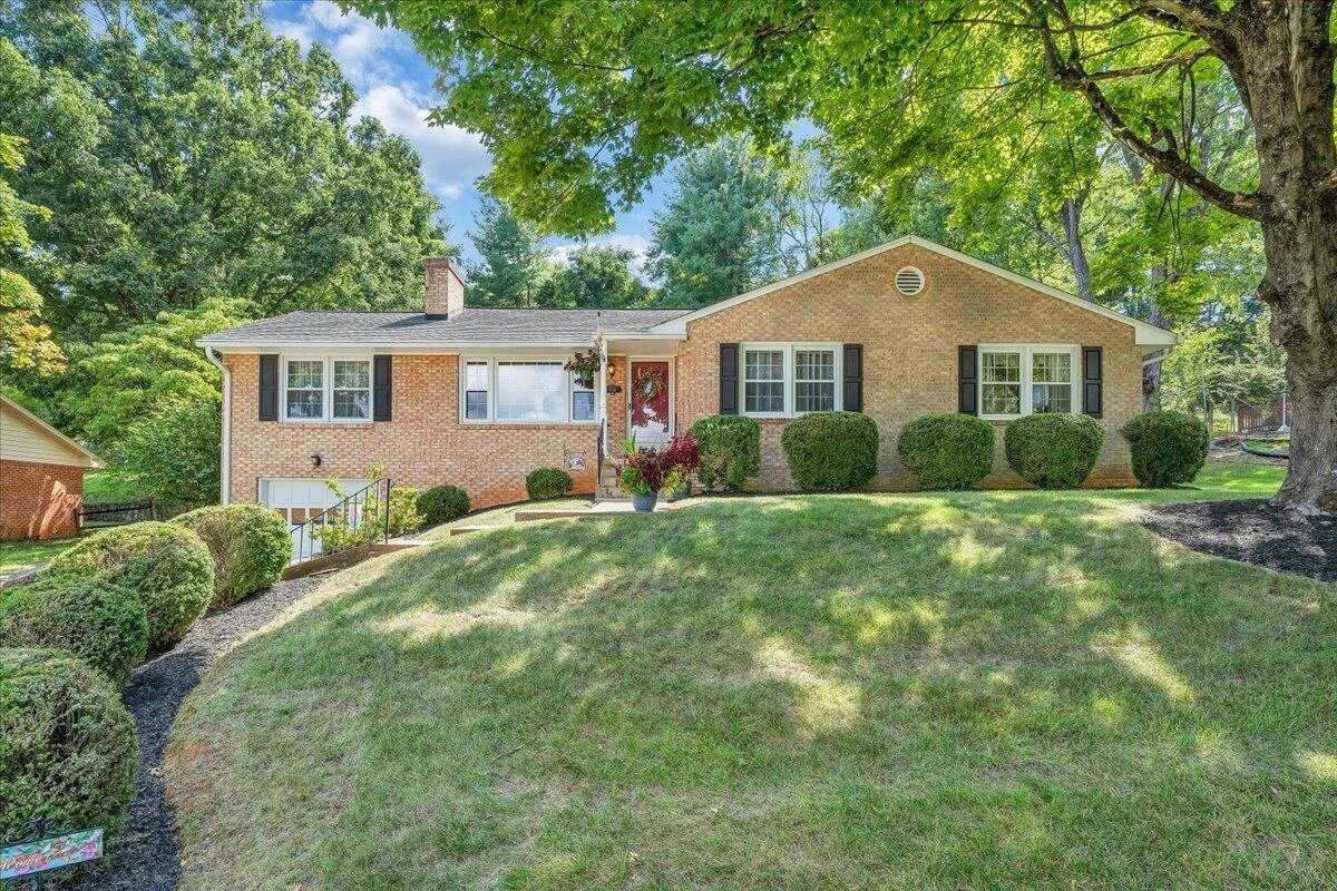 5728 Castle Rock RD - Photo 32