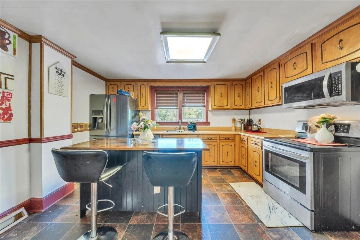 2412 Quarterwood RD - Photo 12