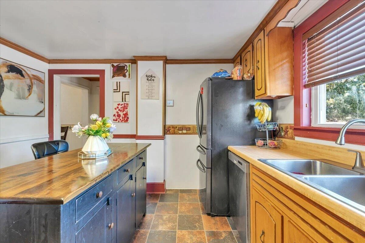 2412 Quarterwood RD - Photo 16