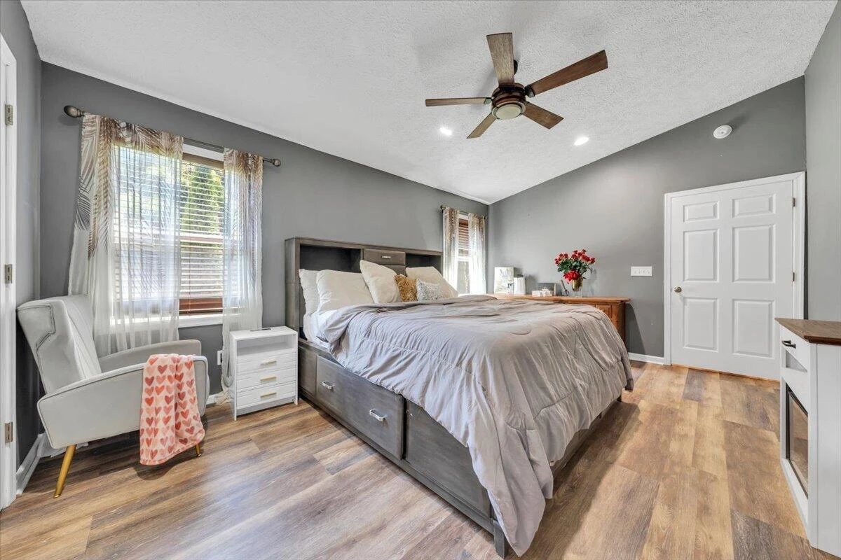 2412 Quarterwood RD - Photo 21