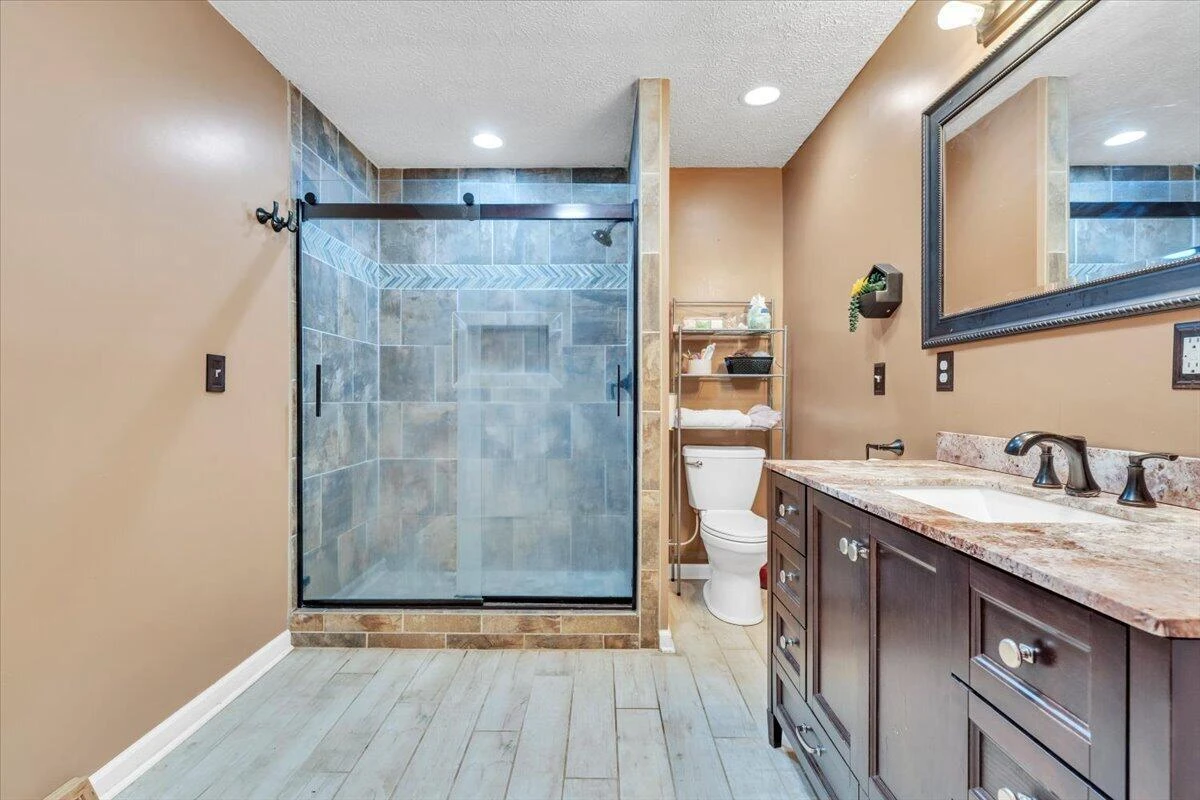 2412 Quarterwood RD - Photo 22