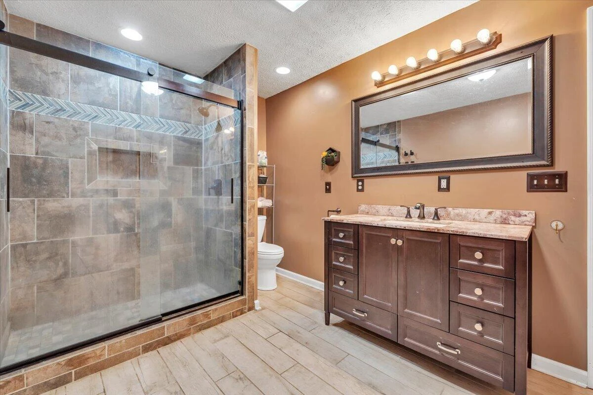2412 Quarterwood RD - Photo 23