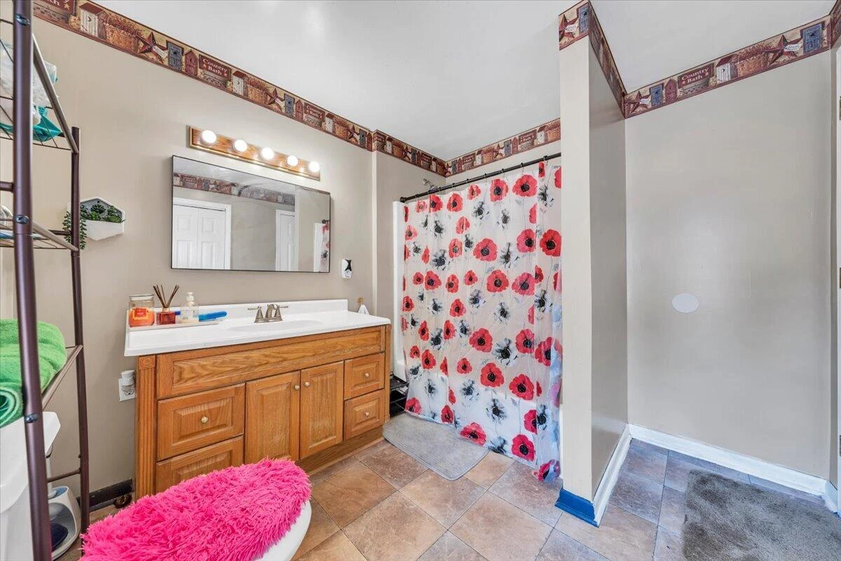 2412 Quarterwood RD - Photo 28