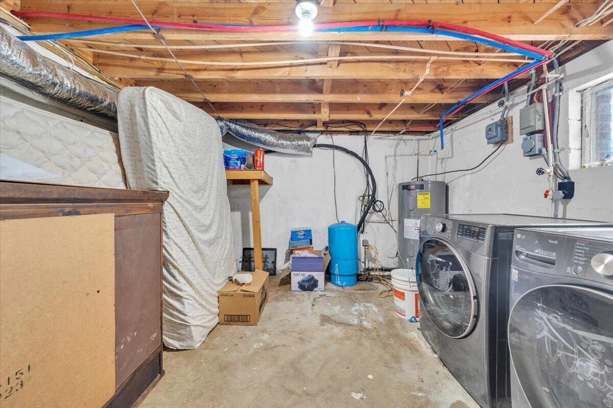 2412 Quarterwood RD - Photo 36