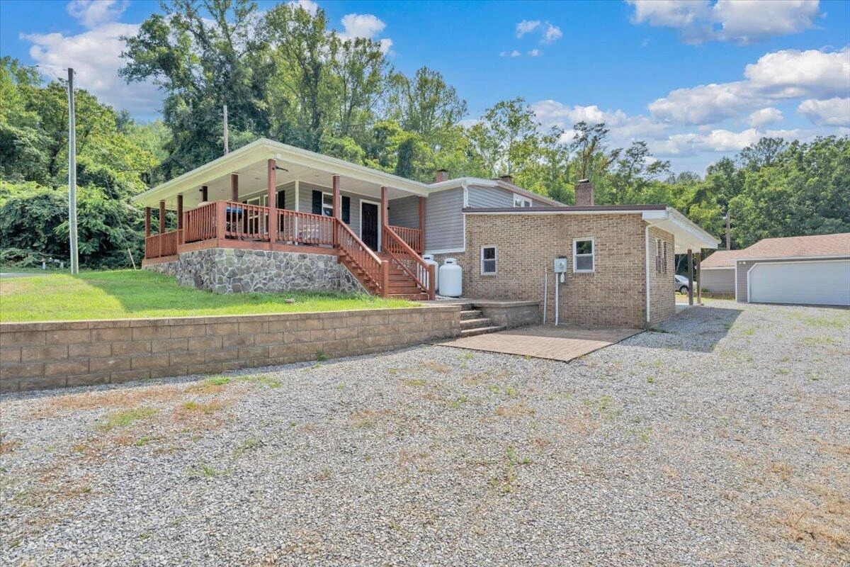 2412 Quarterwood RD - Photo 42