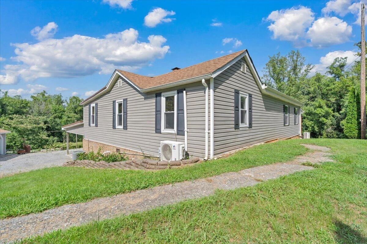 2412 Quarterwood RD - Photo 43
