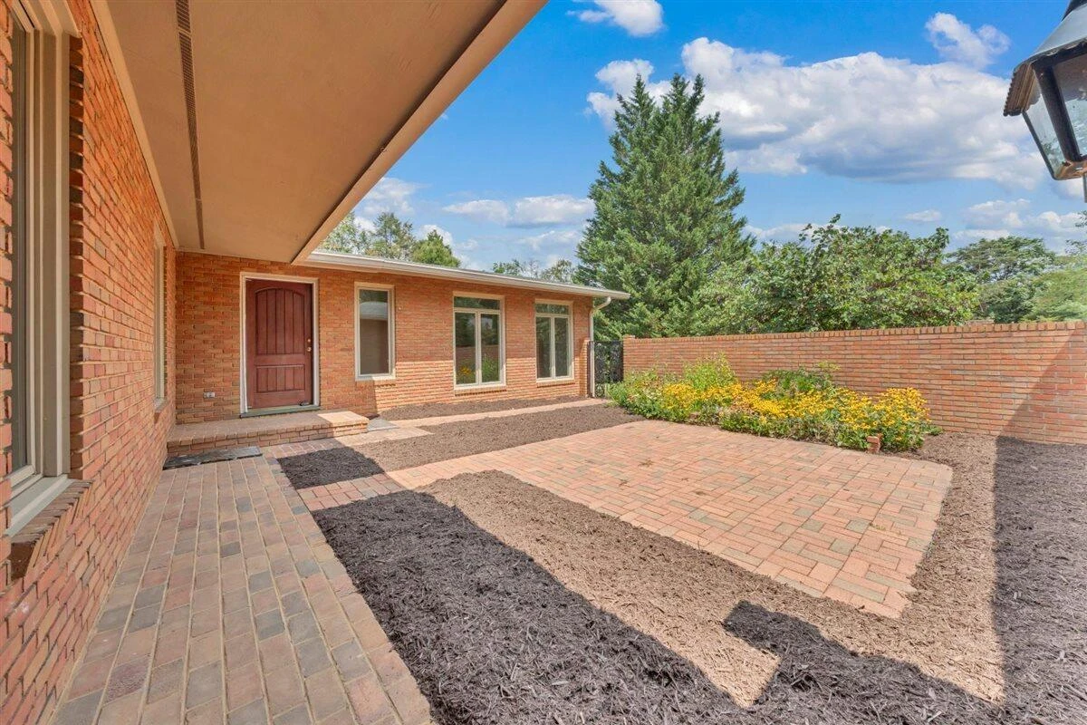 3547 Heritage CIR SW - Photo 4