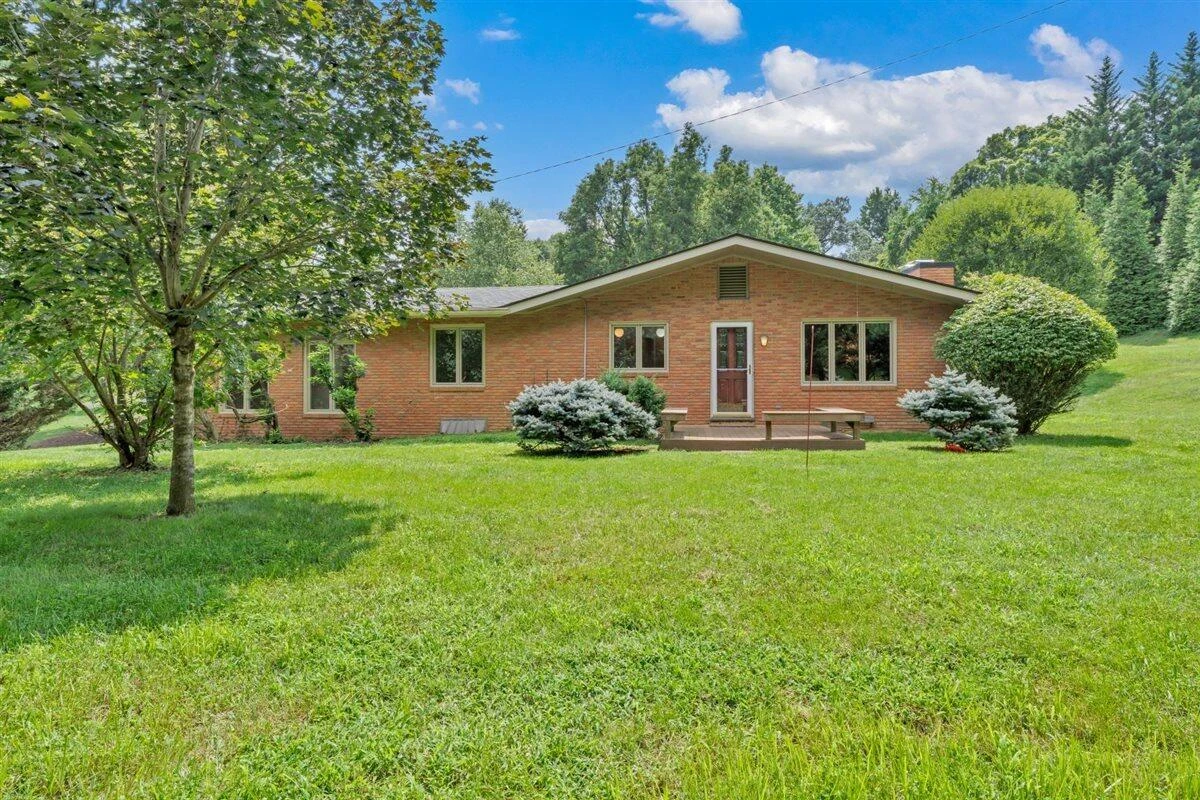3547 Heritage CIR SW - Photo 6