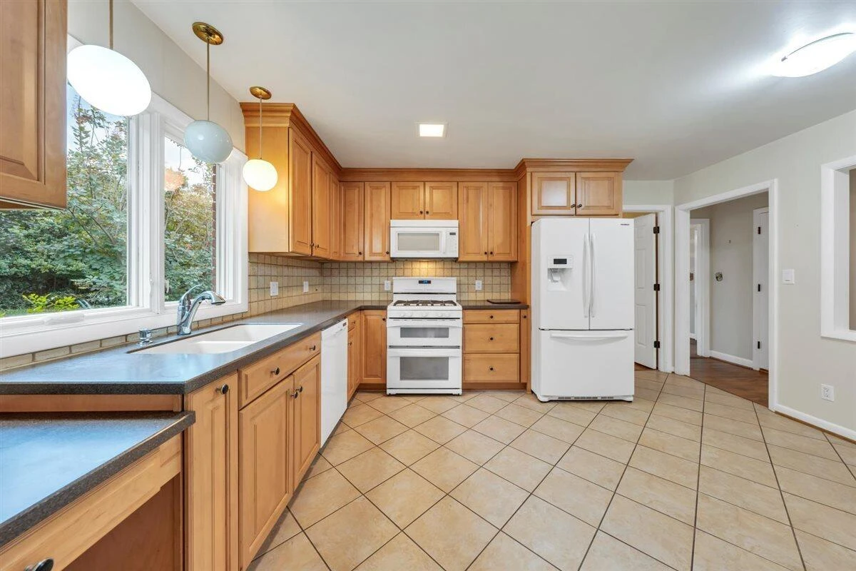 3547 Heritage CIR SW - Photo 21