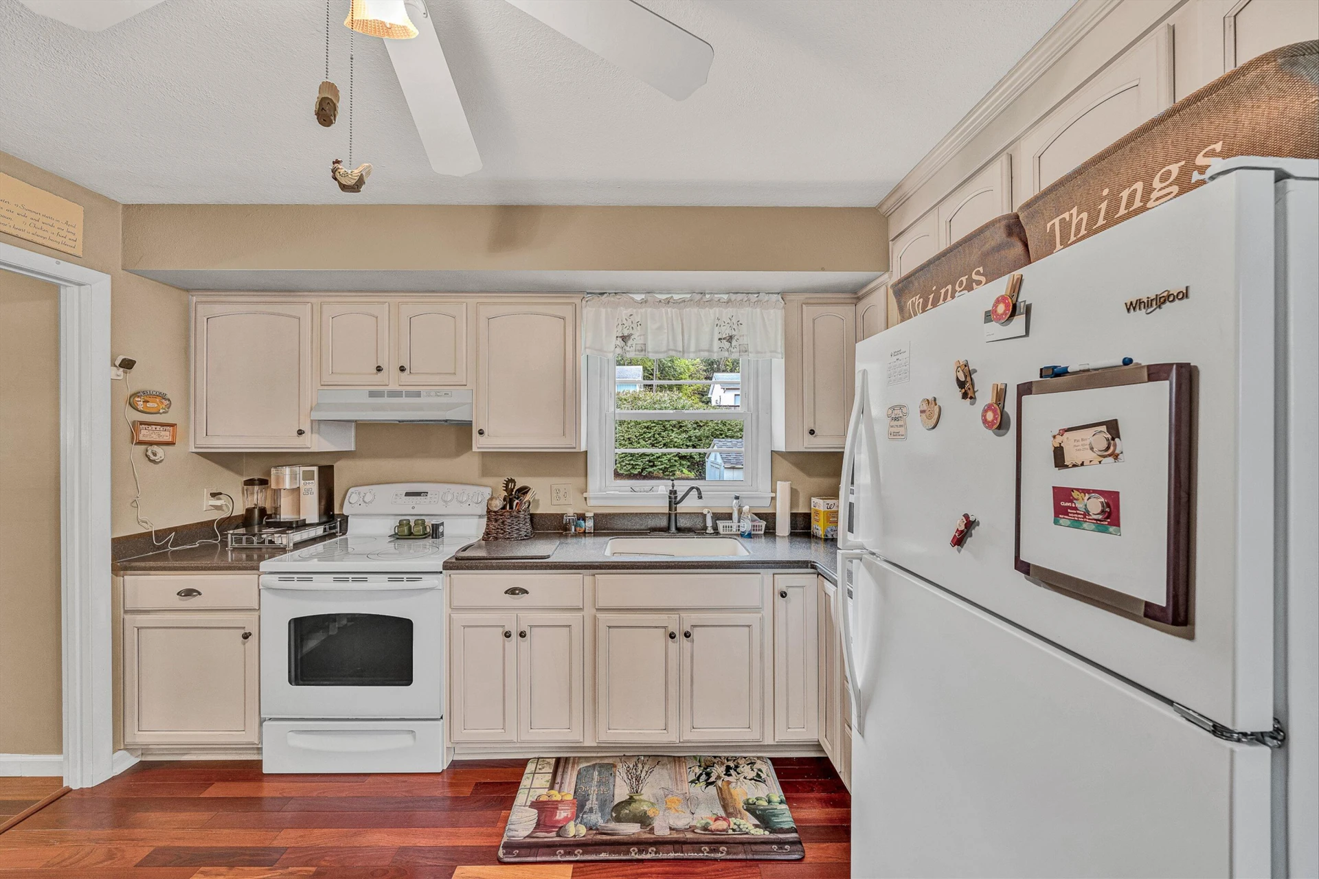 502 2nd ST - Photo 4