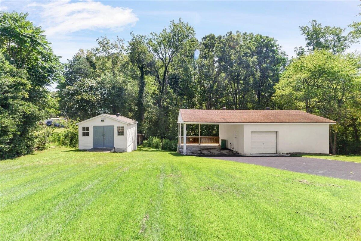 205 Murphy RD - Photo 2
