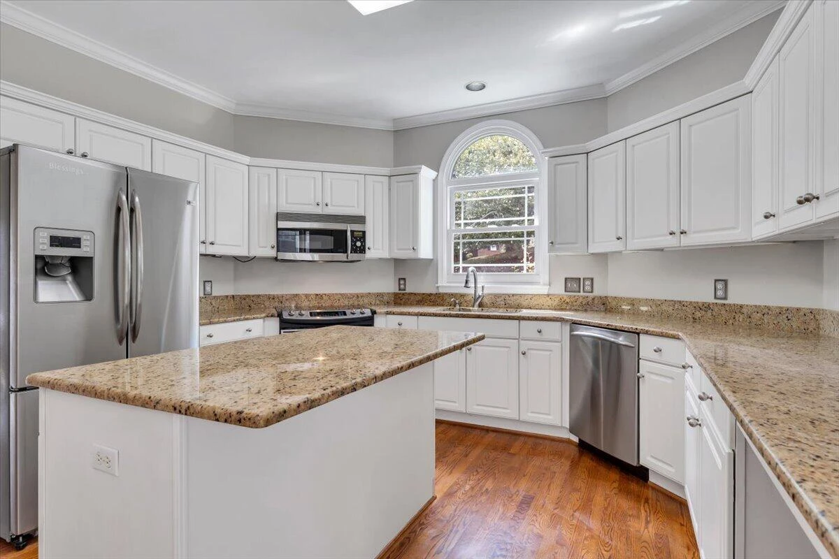 7706 Hollins Court CIR - Photo 9