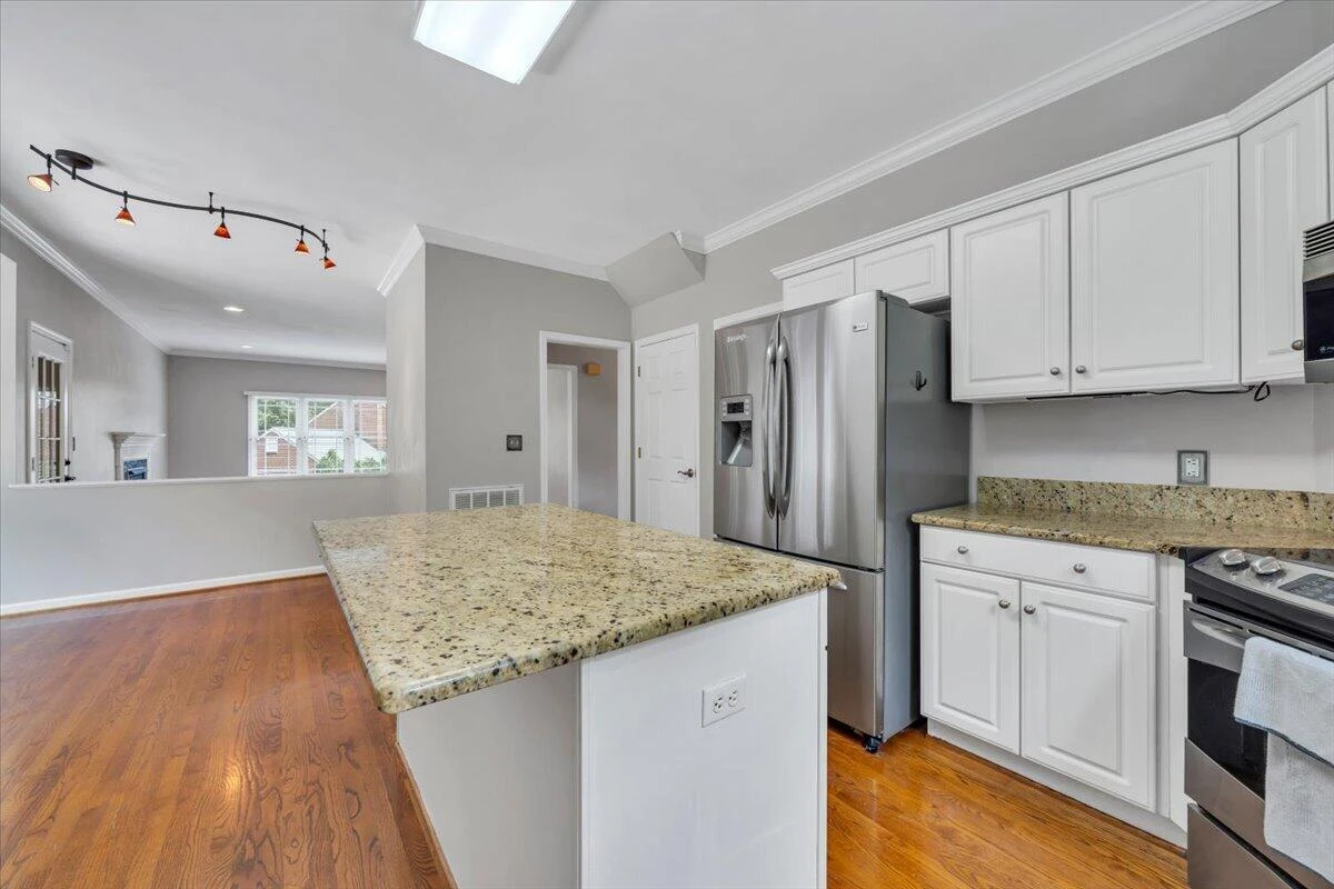 7706 Hollins Court CIR - Photo 14