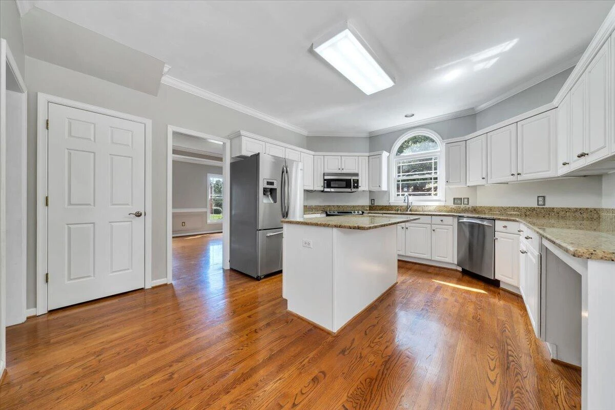 7706 Hollins Court CIR - Photo 15