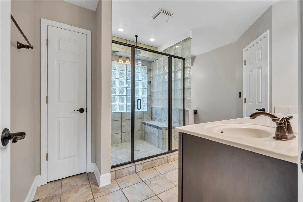 7706 Hollins Court CIR - Photo 30