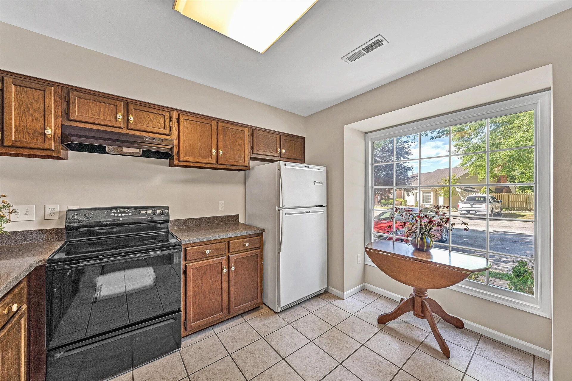 872 Stonegate CT - Photo 9
