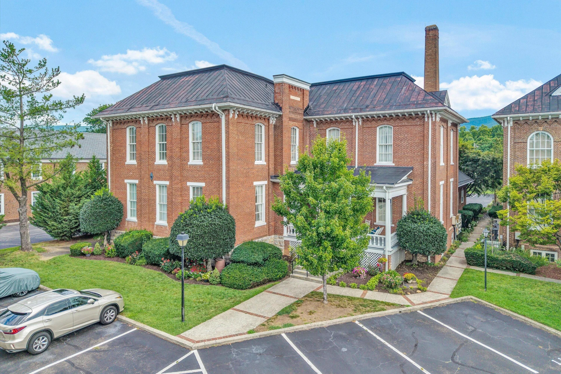 125 Academy ST