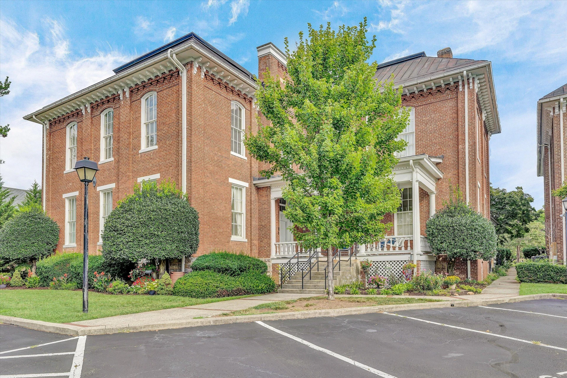 125 Academy ST - Photo 4