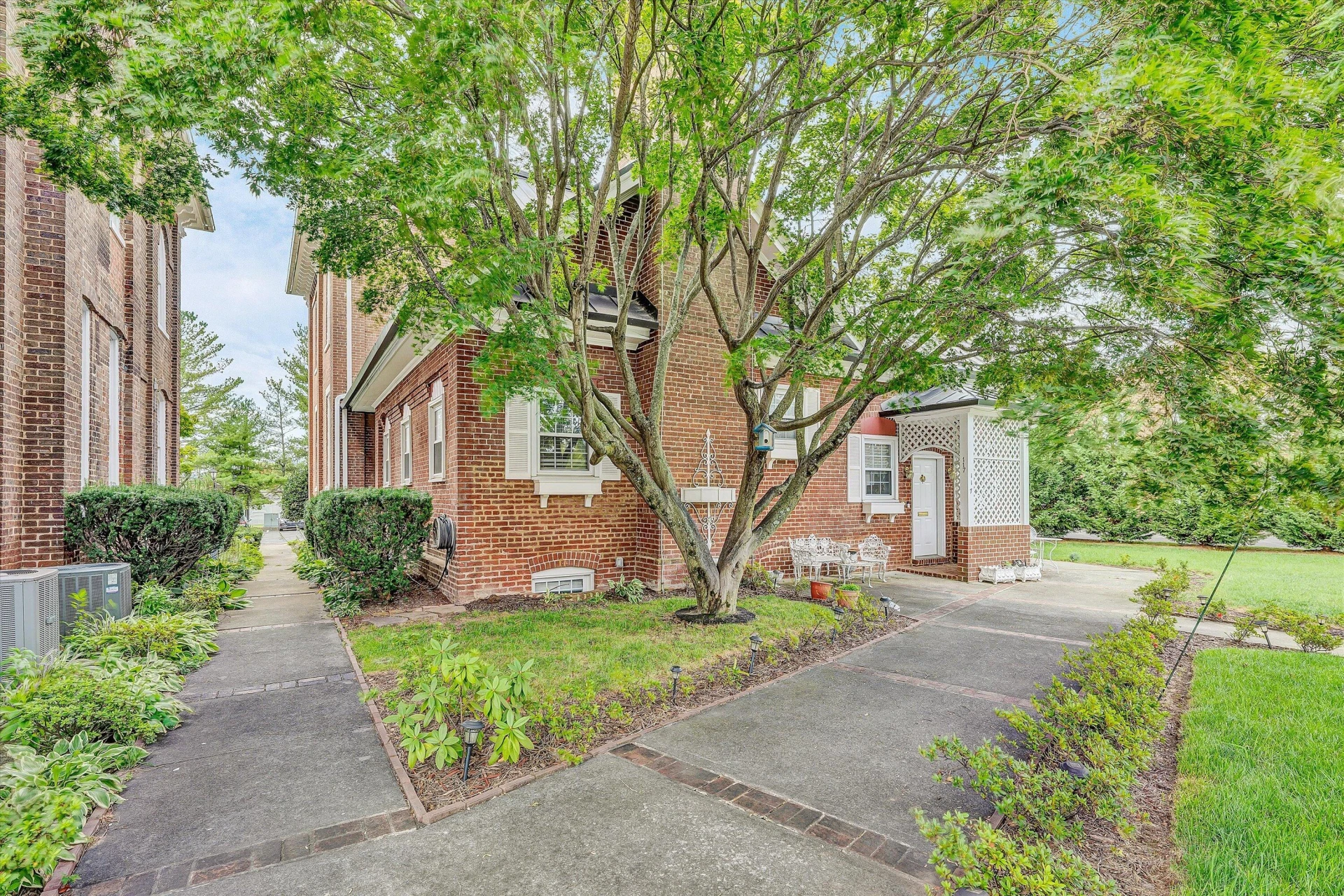 125 Academy ST - Photo 7
