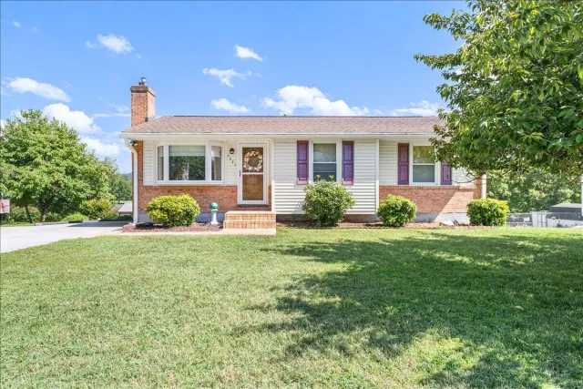 3920 Meadowlark RD