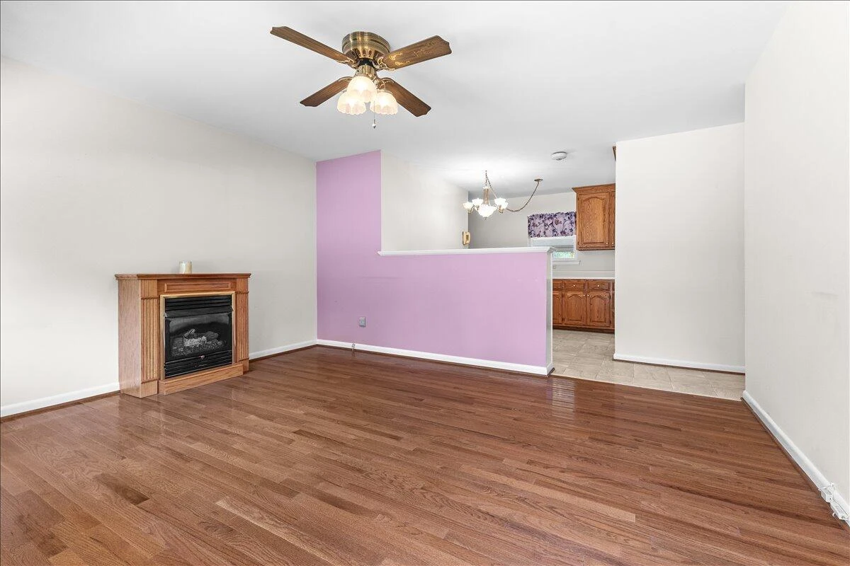 3920 Meadowlark RD - Photo 4