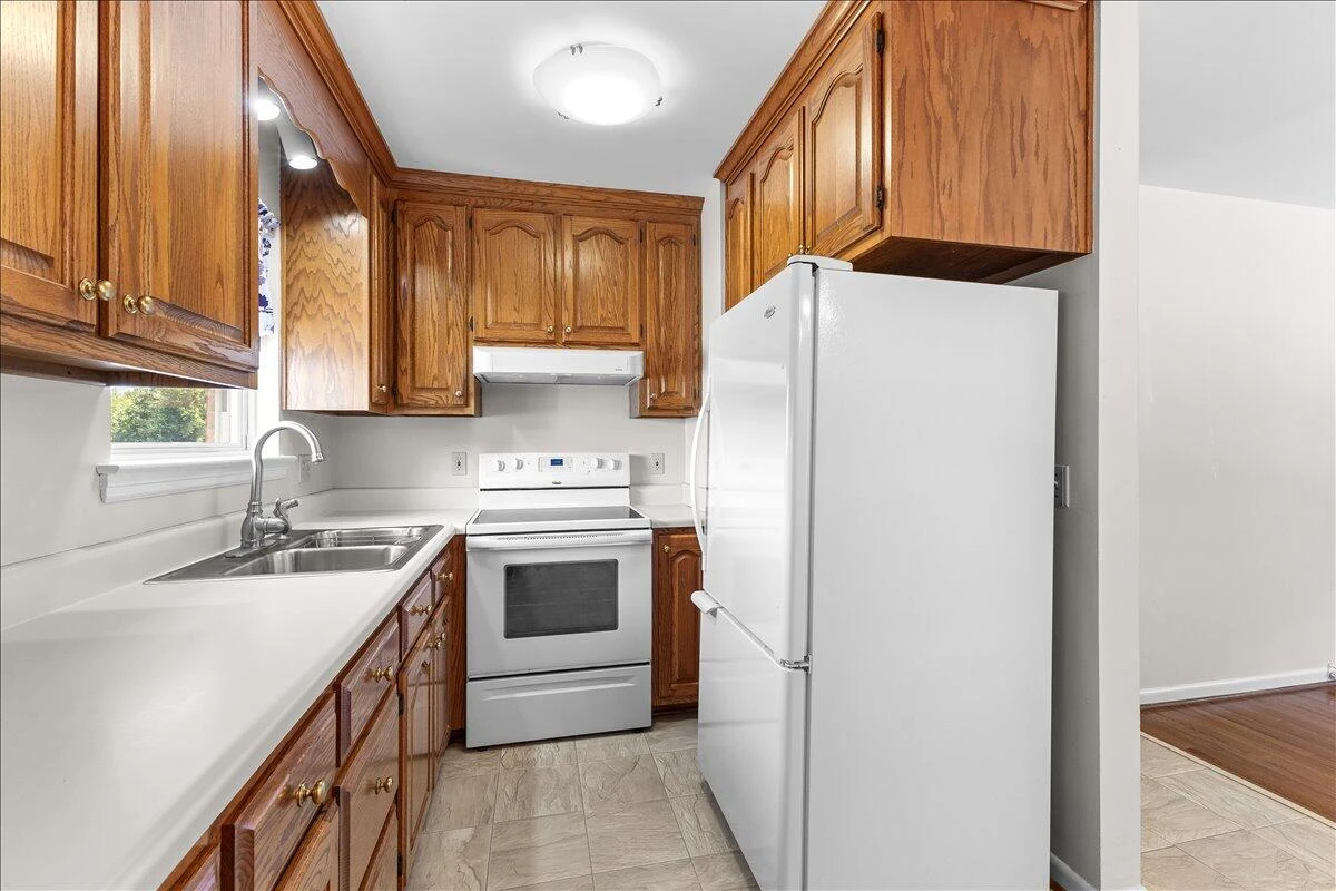 3920 Meadowlark RD - Photo 7