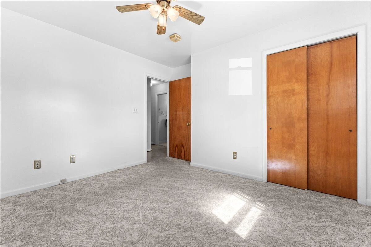 3920 Meadowlark RD - Photo 12