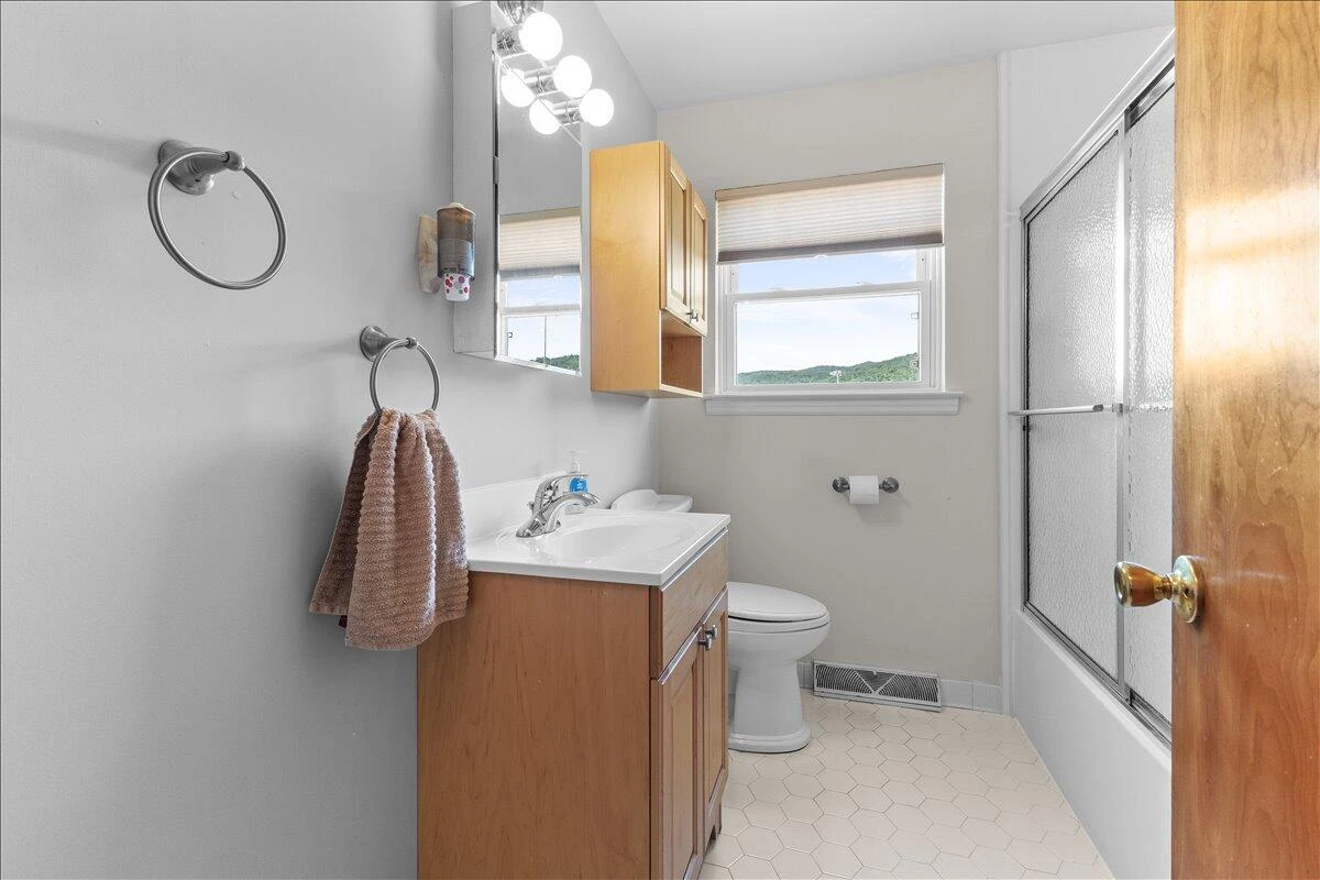 3920 Meadowlark RD - Photo 16
