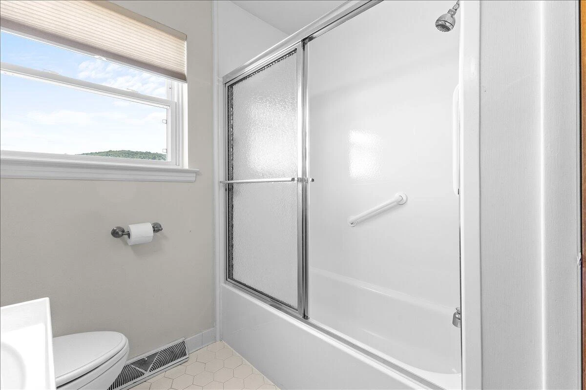 3920 Meadowlark RD - Photo 17