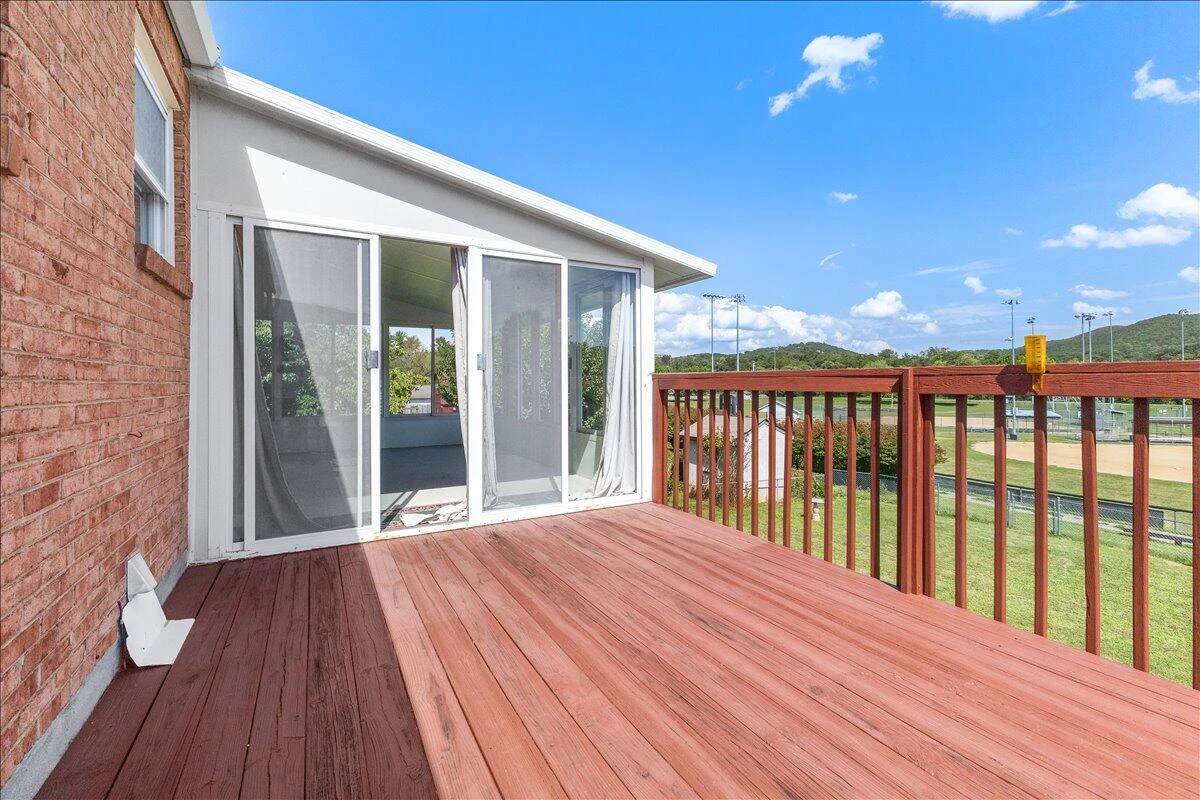 3920 Meadowlark RD - Photo 20