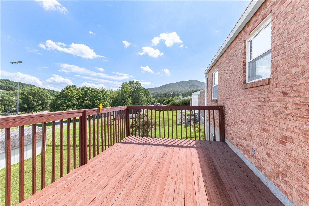 3920 Meadowlark RD - Photo 21
