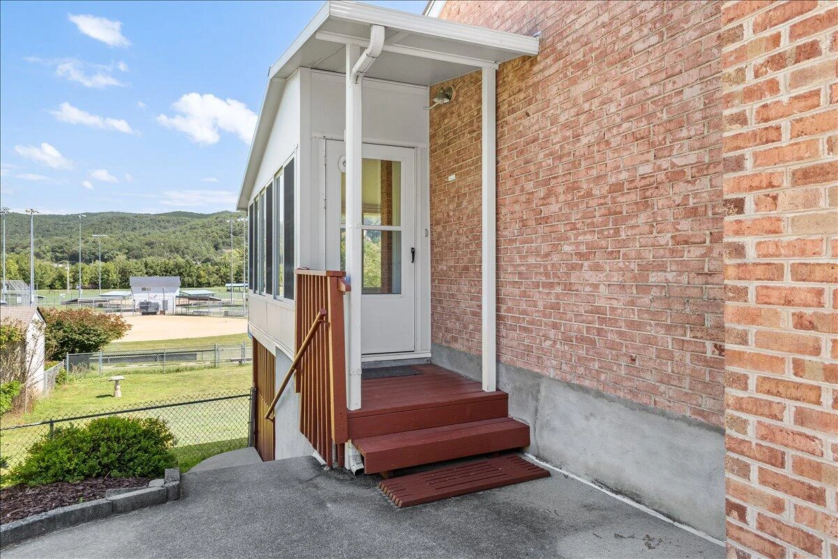 3920 Meadowlark RD - Photo 29