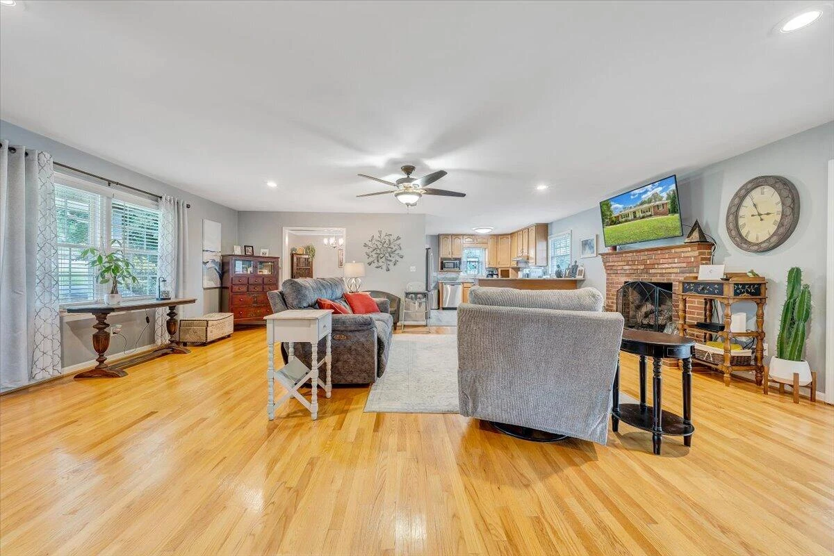 500 Diamond RD - Photo 5