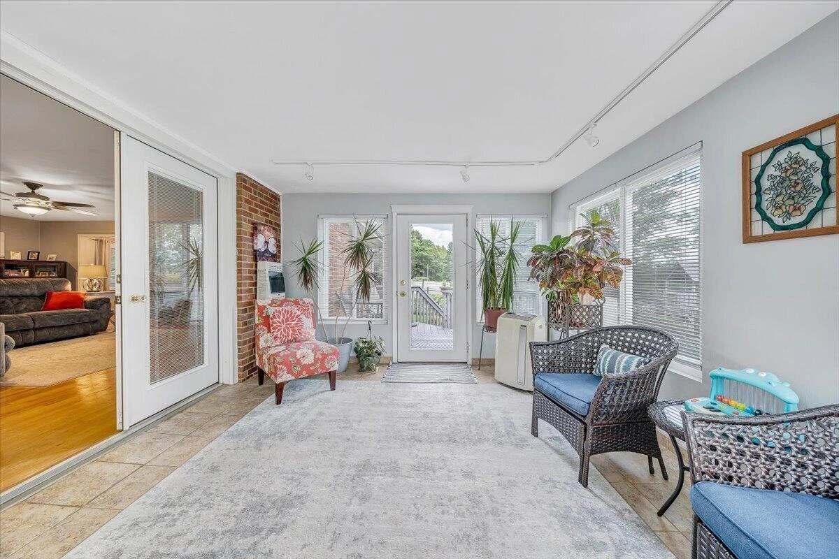 500 Diamond RD - Photo 17