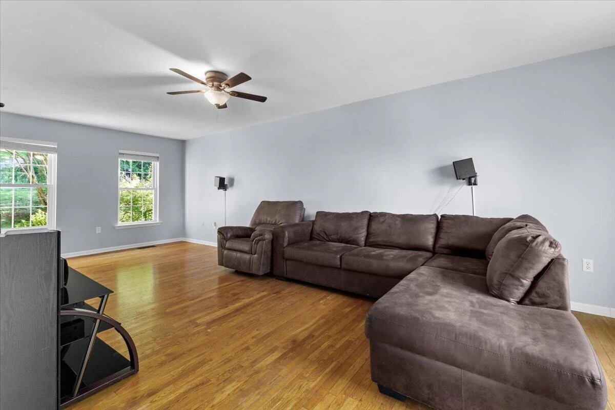 1575 Read Mountain RD NE - Photo 13