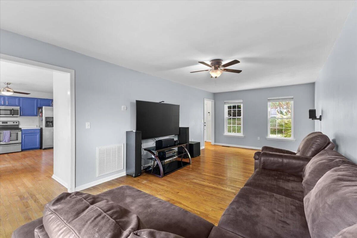1575 Read Mountain RD NE - Photo 15