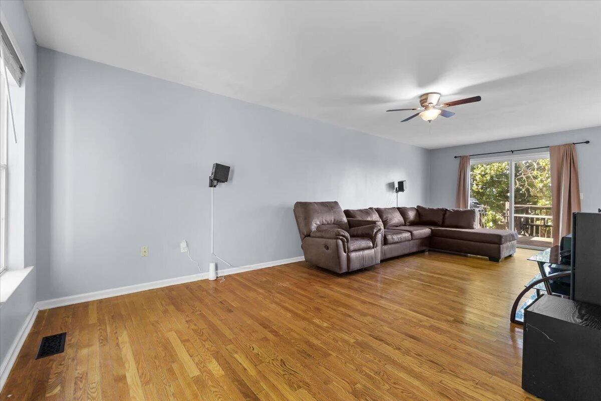 1575 Read Mountain RD NE - Photo 16