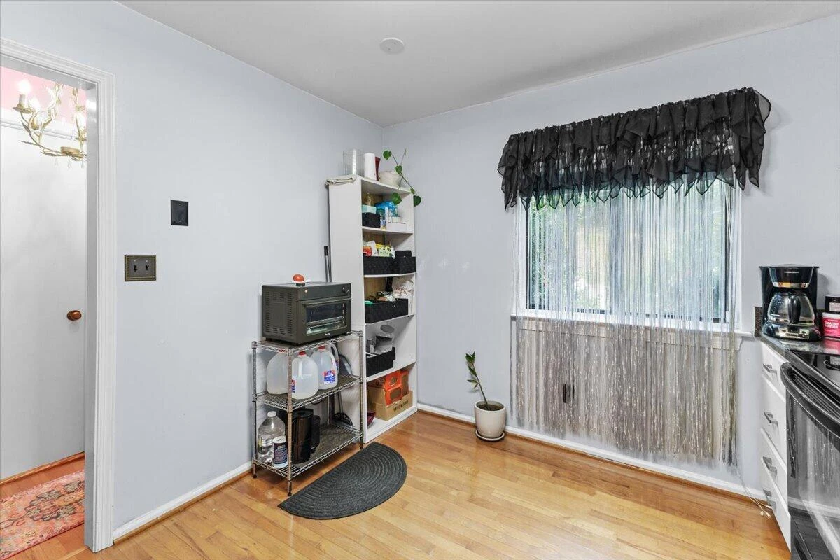 3389 Kelly LN - Photo 6