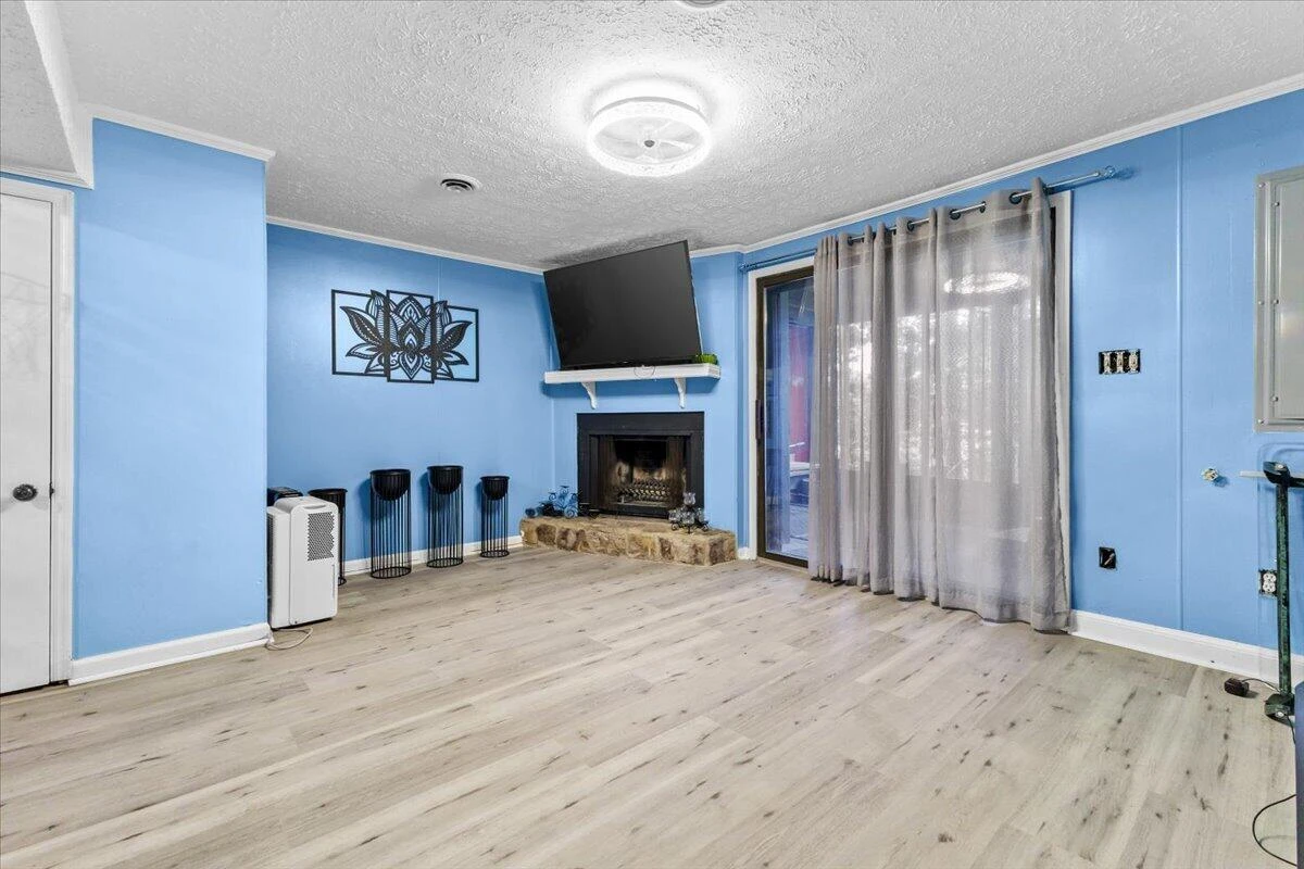 3389 Kelly LN - Photo 16